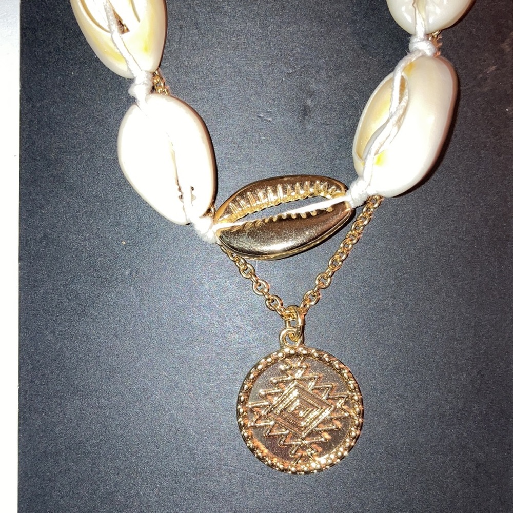 Genuine Shell 16” Necklace With Extender - Picture 6 of 6
